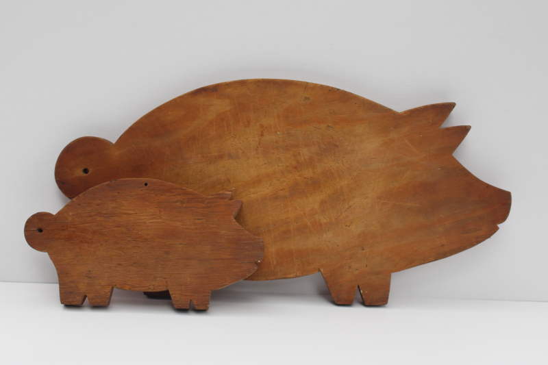 photo of 1950s vintage wood pig shaped charcuterie cutting boards, mod red cracked ice formica  #1