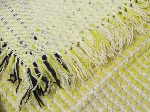 photo of 1950s vintage woven wool throw blanket, yellow & white w/ black #3