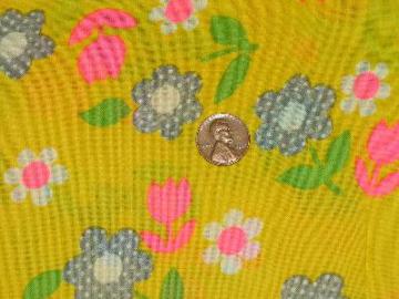 catalog photo of 1950's-60's vintage daisy print fabric