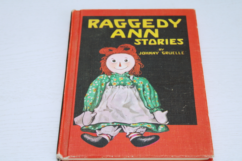 photo of 1960s vintage Raggedy Ann stories color illustrations childrens picture book #1