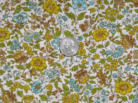 photo of 1960s vintage dress or quilt weight flowered cotton print fabric #1