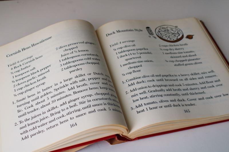 photo of 1968 vintage New York Times large type cook book, Jean Hewitt large print recipes  #6