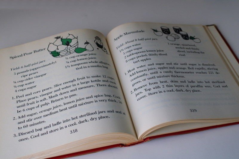 photo of 1968 vintage New York Times large type cook book, Jean Hewitt large print recipes  #7