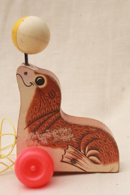 photo of 1970s vintage Fisher Price wood pull toy, circus seal in brown & white #4