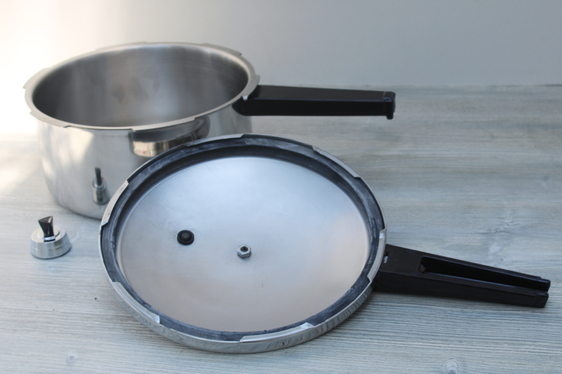photo of 1970s vintage Presto stainless steel pressure cooker pot w/ lid complete never used #3