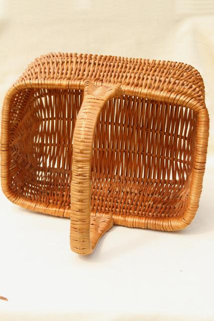 photo of 1970s vintage market baskets, mama & baby natural brown wicker rattan basket set #2