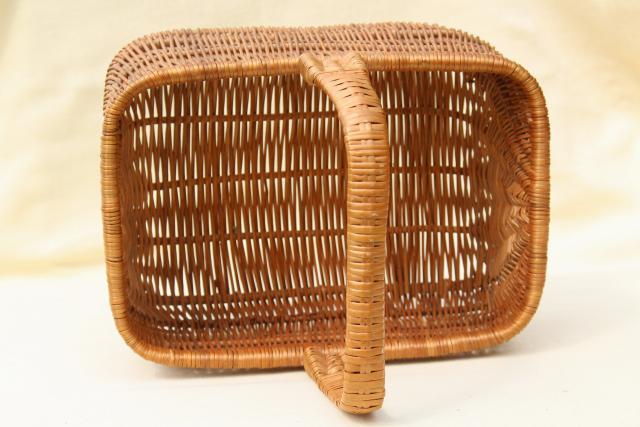 photo of 1970s vintage market baskets, mama & baby natural brown wicker rattan basket set #8