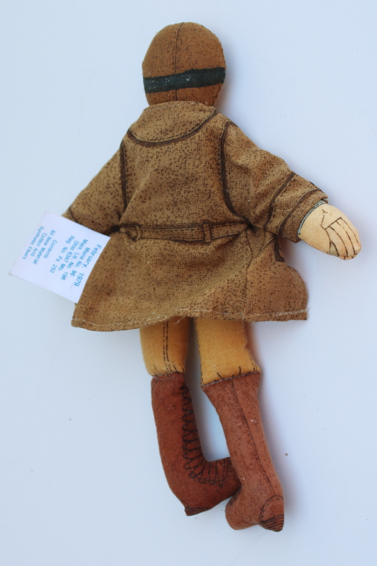 photo of 1979 Hallmark Amelia Earhart printed cloth doll in tiny airport print box  #3