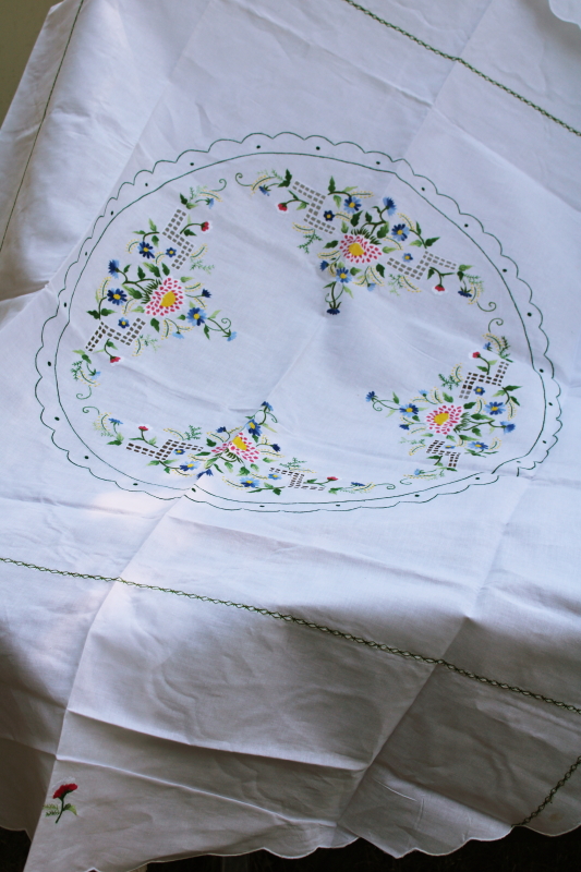 photo of 1980s vintage China embroidered cotton cutwork linens set, round tablecloth 8 napkins #4