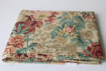 catalog photo of 1980s vintage cottage floral print cotton fabric, sheet or quilt weight home decor fabric 