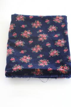 catalog photo of 1980s vintage floral print cotton velveteen fabric, roses bouquets on navy blue