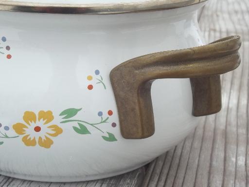 photo of 1983 Kamenstein enamel pot w/ lid, brass handled sauce pan or small stock pot #6