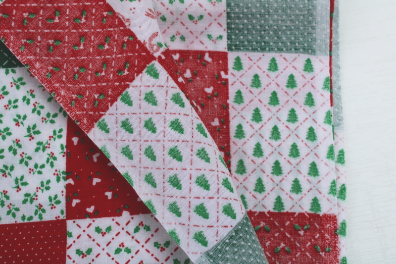 photo of 1990s vintage cheater patchwork quilt print fabric, Christmas red & green quilting weight cotton #4