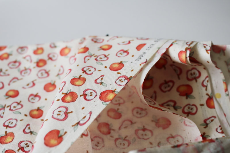 photo of 1990s vintage cotton fabric, whimsical apples & apple cores print #3