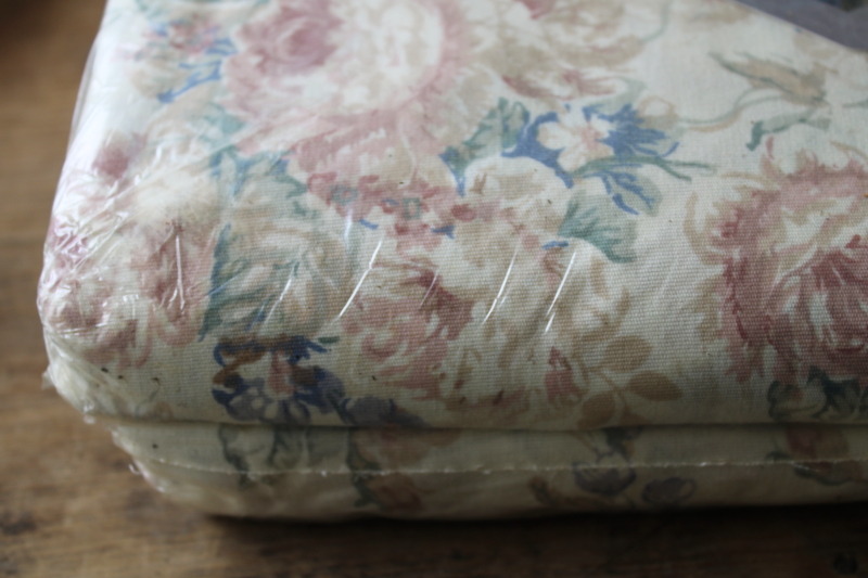 photo of 1990s vintage floral print cotton poly sheets set made in USA, twin size bedding cottagecore  #2