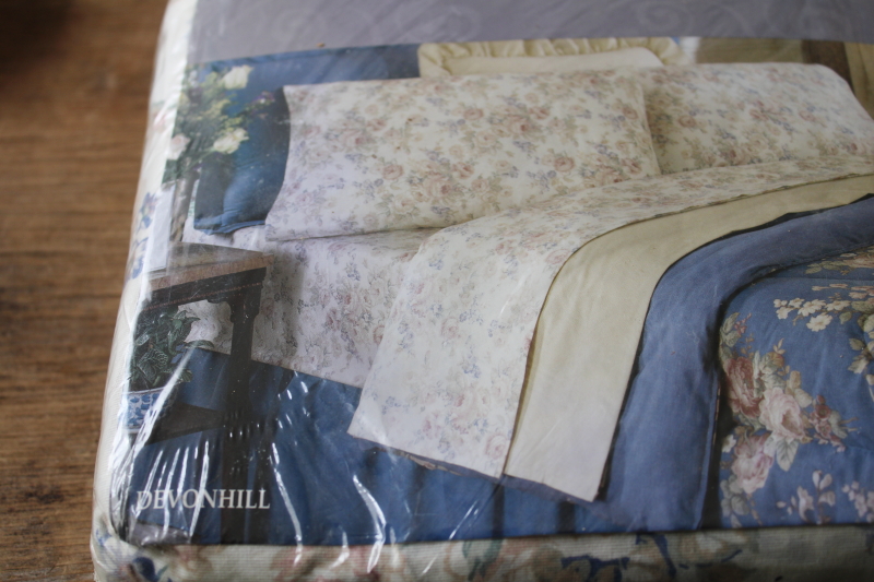 photo of 1990s vintage floral print cotton poly sheets set made in USA, twin size bedding cottagecore  #5