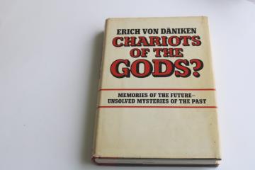 catalog photo of 1st US edition book Erich von Daniken Chariots of the Gods vintage 1970 