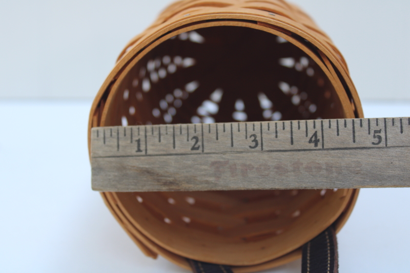 photo of 2002 Longaberger gatehouse hanging basket, vintage door basket #3