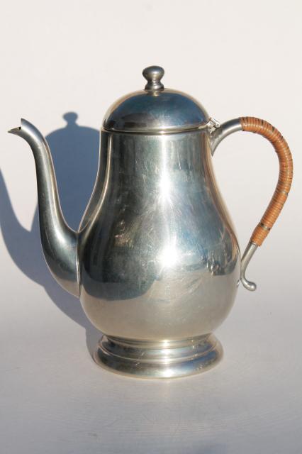 photo of 20th century Queen Art pewter, vintage American pewter coffee pot & teapot tea set #12