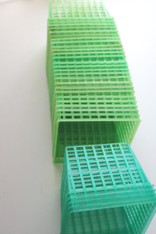 photo of 30 vintage green plastic berry baskets, pint containers for farmers market garden produce  #4