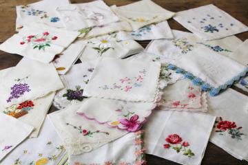 catalog photo of 30 vintage hankies, lot embroidered sheer cotton handkerchiefs Swiss embroidery