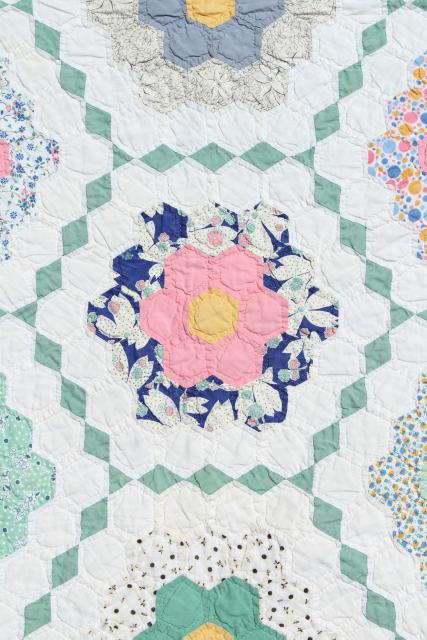 photo of 30s 40s vintage Grandma's flower garden quilt, cotton print fabric hexies on pink #3