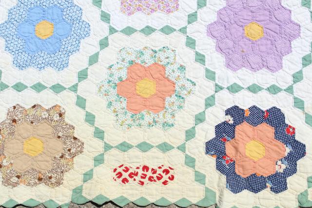 photo of 30s 40s vintage Grandma's flower garden quilt, cotton print fabric hexies on pink #15