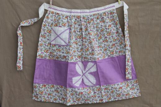 photo of 30s 40s vintage cotton kitchen apron lot, flowered print fabric ruffled aprons #2