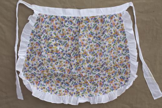 photo of 30s 40s vintage cotton kitchen apron lot, flowered print fabric ruffled aprons #4