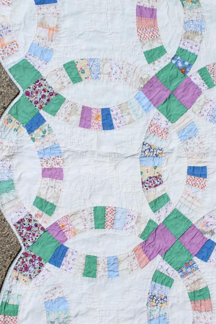 photo of 30s 40s vintage double wedding ring quilt, hand stitched cotton print fabric patchwork  #9