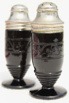 catalog photo of 30s vintage black depression glass S&P shakers, Hazel Atlas cloverleaf clover