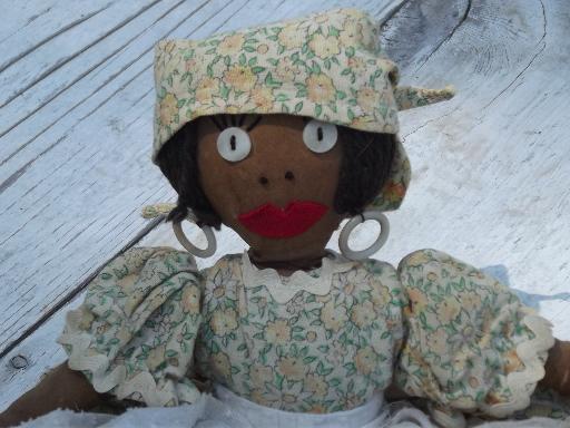 photo of 30s vintage black mammy rag doll, cotton feedsack dress, button eyes #4
