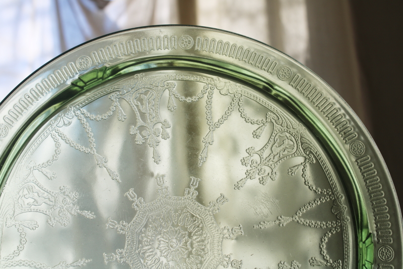 photo of 30s vintage depression glass cake plate, uranium glow green glass Cameo Anchor Hocking  #2