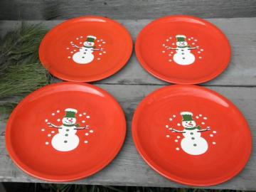 catalog photo of 4 snowman dinner plates, red and green Waechtersbach pottery