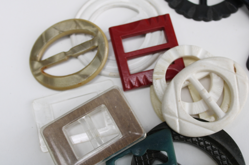 photo of 40+ vintage ladies belt buckles, bakelite & catalin, early plastic, mother of pearl shell  #10