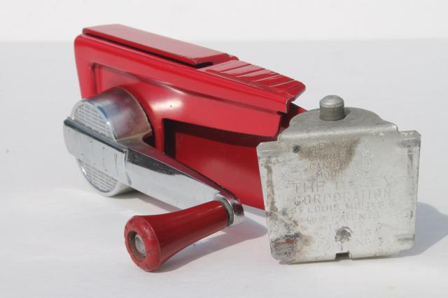 photo of 40s 50s vintage Dazey can opener, swing a way style wall mount can opener in red #9