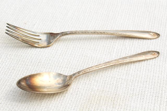 photo of 40s vintage Exquisite Wm Rogers International silver plate flatware, teaspoons & forks #5