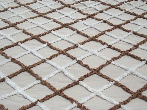 photo of 40s vintage cotton chenille bedspread, pale latte w/ coffee brown and white #2