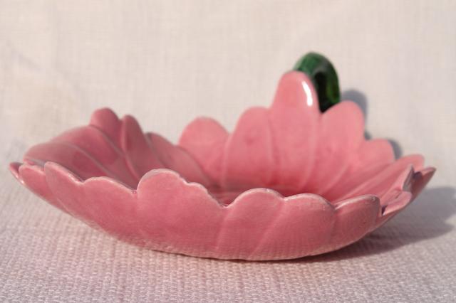 photo of 40s vintage pink flower dish w/ green leaf handle, ceramic art studio pottery USA #2