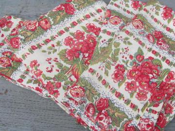 catalog photo of 40s-50s vintage cottage floral curtains, red geraniums and daisies print