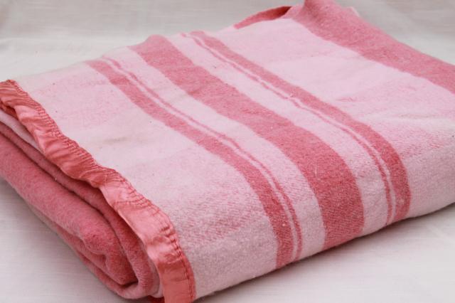photo of 40s-50s vintage fold over camp blankets, double length long pink plaid glamping bunk blankets #6