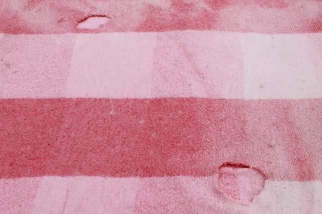photo of 40s-50s vintage fold over camp blankets, double length long pink plaid glamping bunk blankets #7