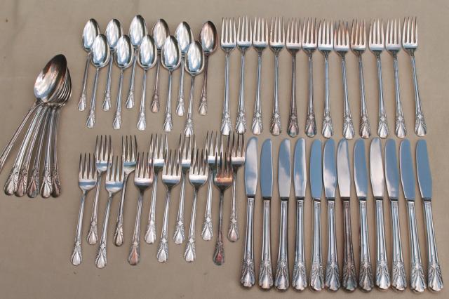 photo of 50+ pieces vintage 1940s silver plate flatware, Avalon Wm Rogers International silverware #1