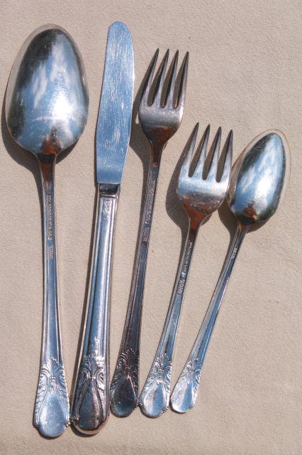 photo of 50+ pieces vintage 1940s silver plate flatware, Avalon Wm Rogers International silverware #2