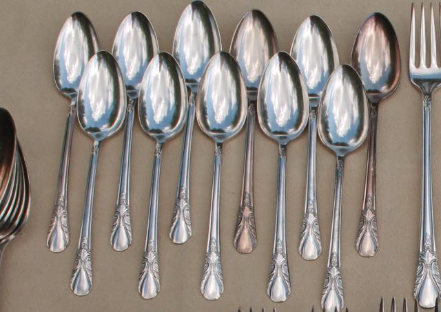 photo of 50+ pieces vintage 1940s silver plate flatware, Avalon Wm Rogers International silverware #7