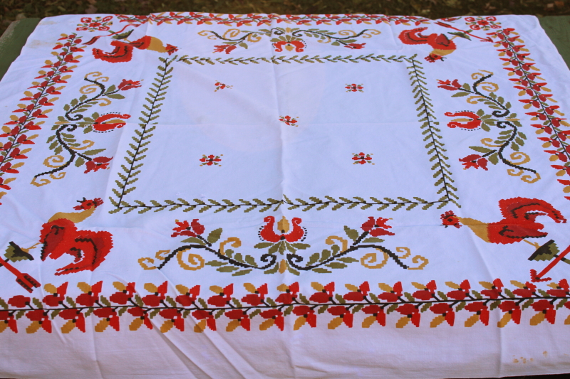 photo of 50s 60s vintage chickens print kitchen tablecloth, folk art flowers, roosters weathervanes #4