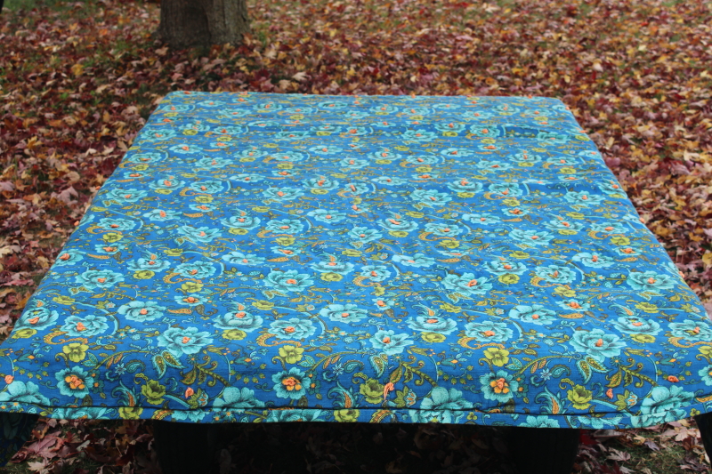 photo of 50s 60s vintage cotton barkcloth tied quilt comforter, mod floral print greens & blues  #1