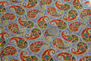 catalog photo of 50s 60s vintage cotton fabric w/ bright paisley print, bohemian style