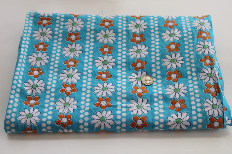 photo of 50s 60s vintage daisy print cotton fabric for feed sacks, 4 1/2 yards 32 wide #1