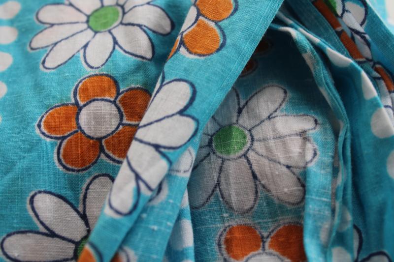 photo of 50s 60s vintage daisy print cotton fabric for feed sacks, 4 1/2 yards 32 wide #4